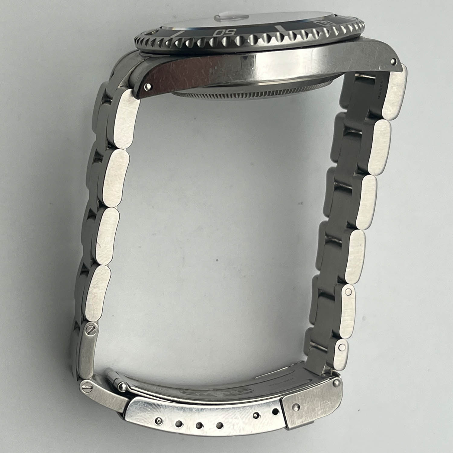 Rolex Submariner Date 40MM Black Dial Oyster Bracelet (16610)