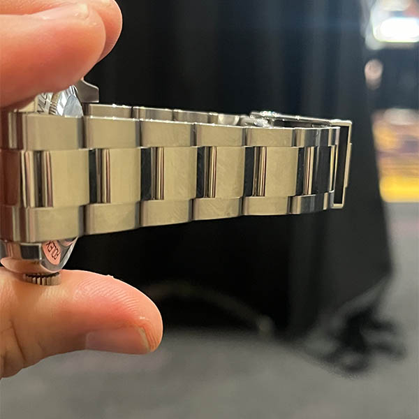 Rolex Milgauss 40MM Black Dial Oyster Bracelet (116400V)